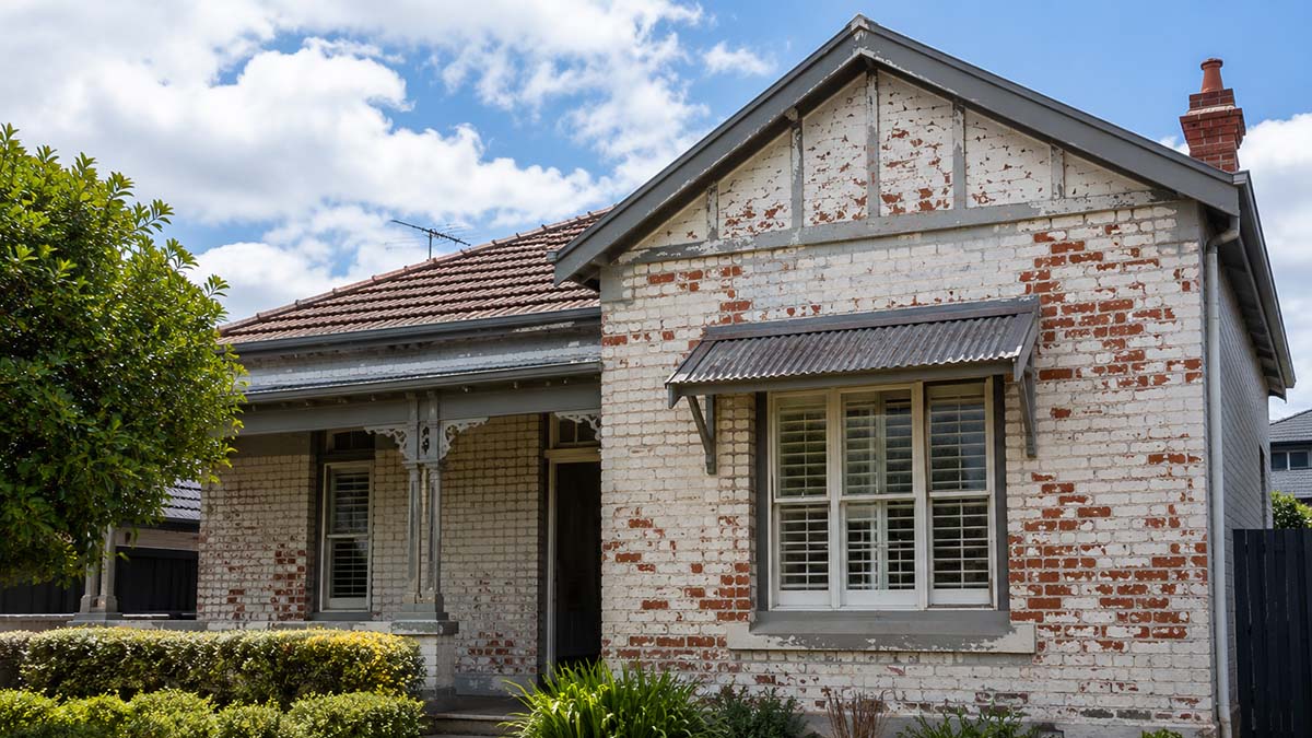 How often to repaint a house exterior in Melbourne